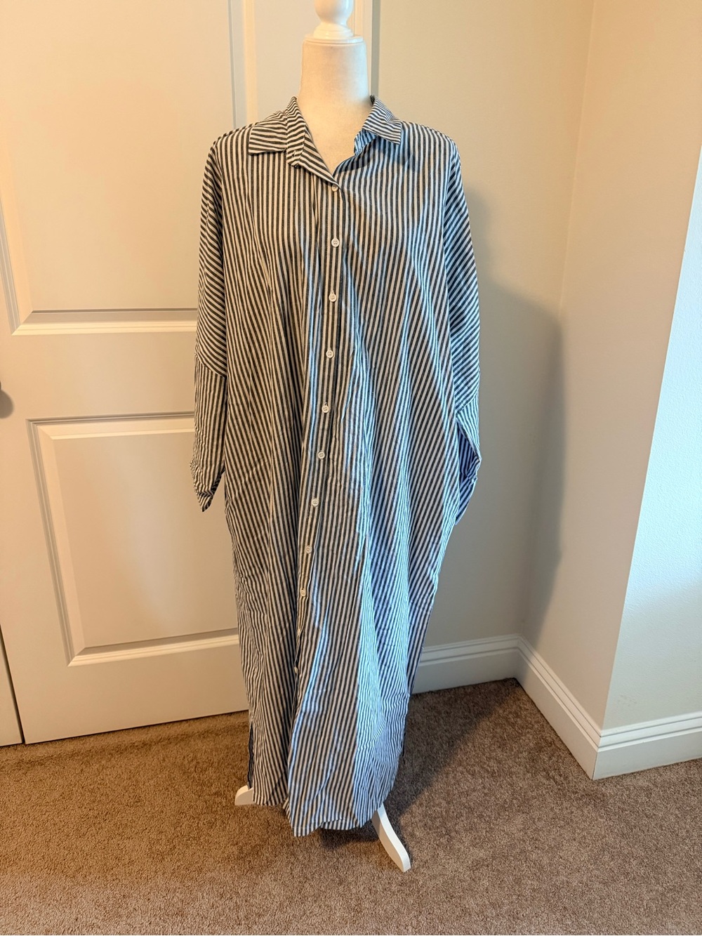 NWT Amazon XL White Gray Stripe Cotton Button Front Shirt Dress w/ Pockets - Picture 9 of 10